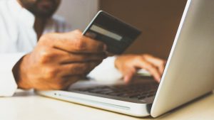 確認中はchecking?confirming?|ビジネスワールドトークブログ